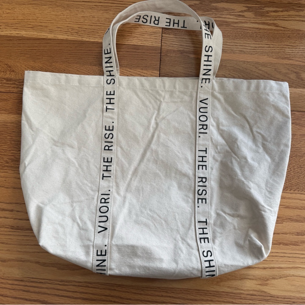 Vuori The Rise The Shine Cream Tote Bag Yoga Workout Shopping